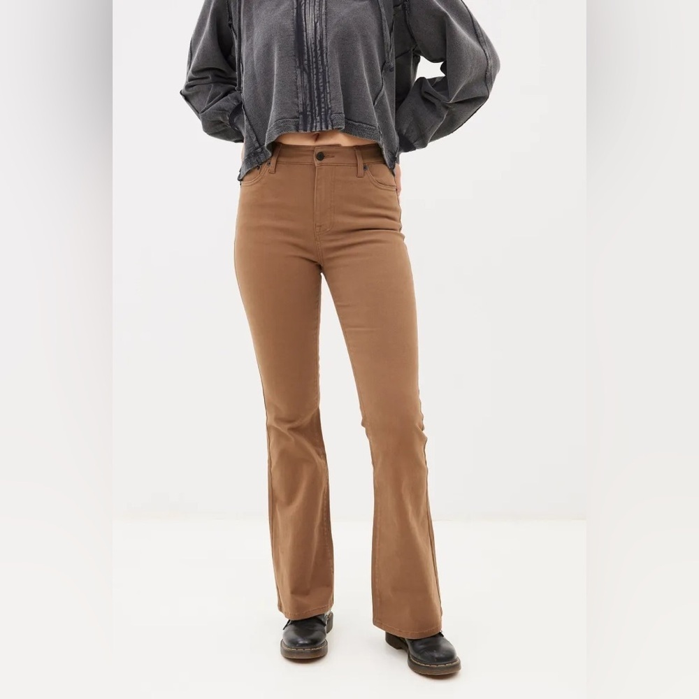 🆕 Lucky Brand High-Rise Farrah Flare Pant in Rust